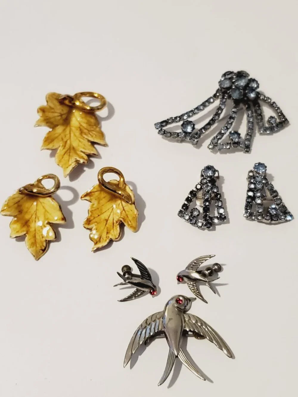 3 Brooches with matching Earrings, items # B- 1030-1032,. wt 43 grams.
